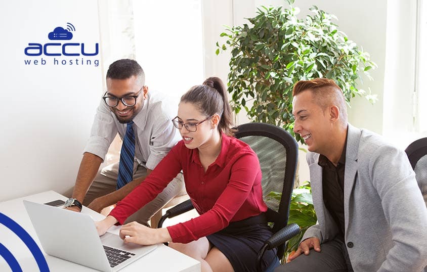 أكيو ويب هوستنج : مراجعة شاملة و متعمقة